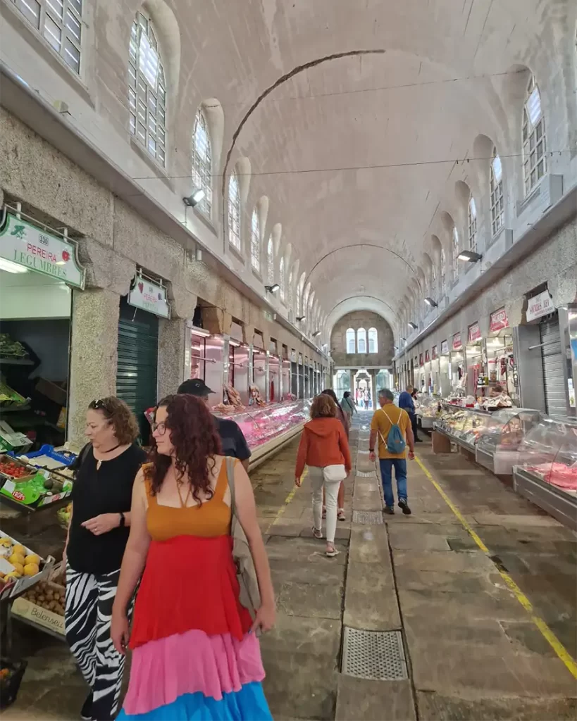 Interior do Mercado de Abastos em Santiago de Compostela