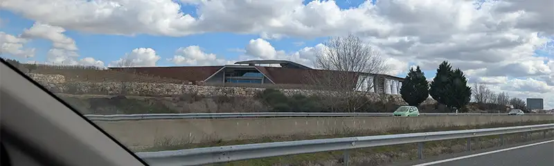 Portia vista da estrada