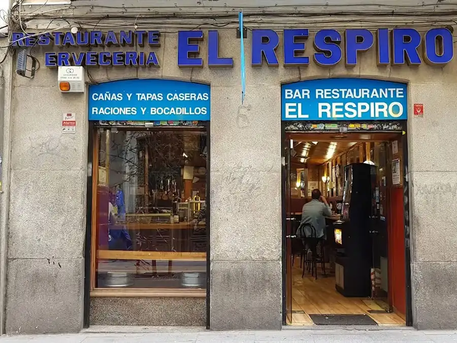 Fachada bar El Respiro