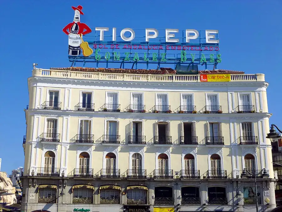Letreido de Tio Pepe na porta do Sol em Madrid